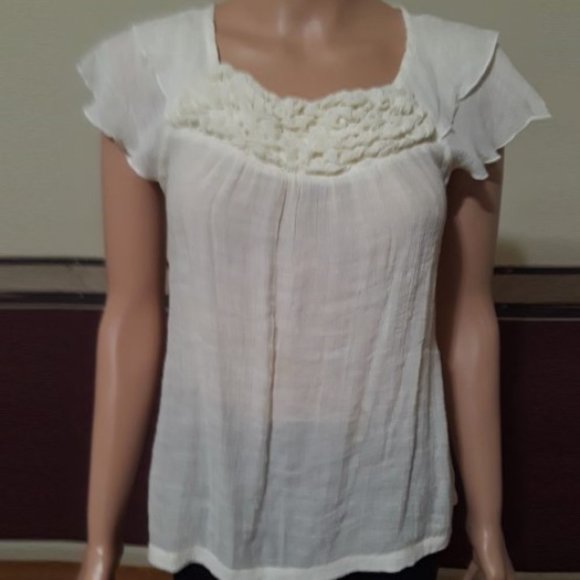 NEW Cocomo Ivory Short Sleeve Feminine Ladies Top Size SP NWOT - Picture 1 of 6